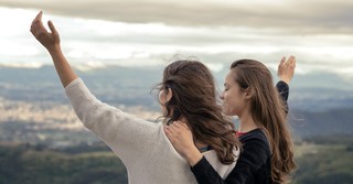 14 Encouraging Verses to Give Abuse Survivors Hope