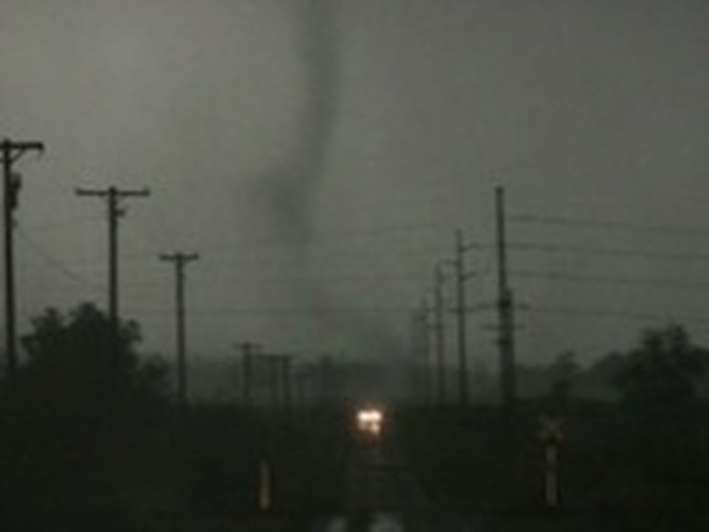 Woman Cries Out to Jesus During Terrifying Tornado