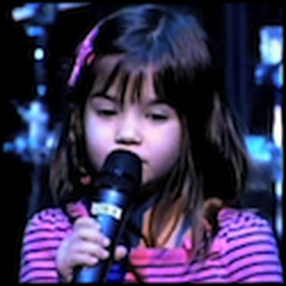 Daddy I Love You - 5 Year Old Sings a Song for her Dad