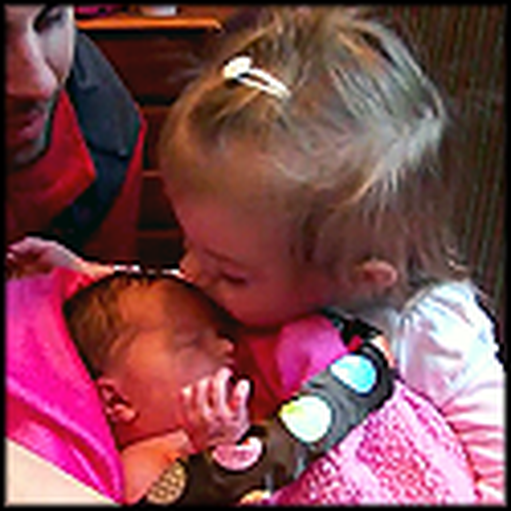 Little Girl Meets her Baby Sister for the First Time - Very Heartwarming