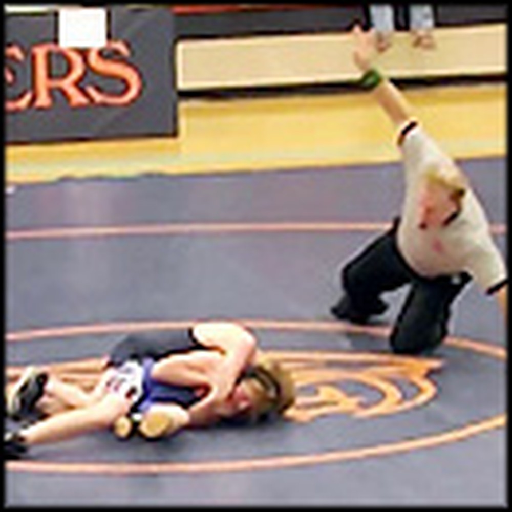 Middle School Wrestler Sefllessly Lets Boy with Cerebral Palsy Win Match