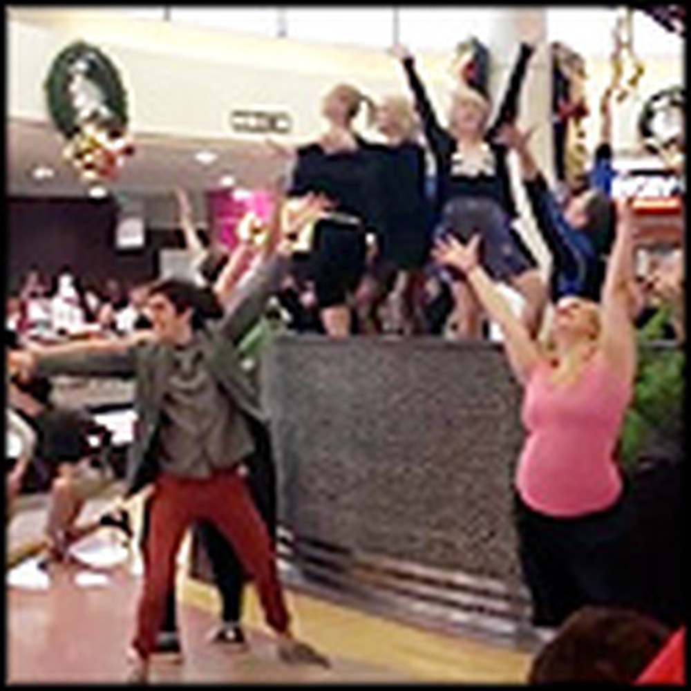 Christmas Shoppers Get Surprised with a Holiday Flash Mob