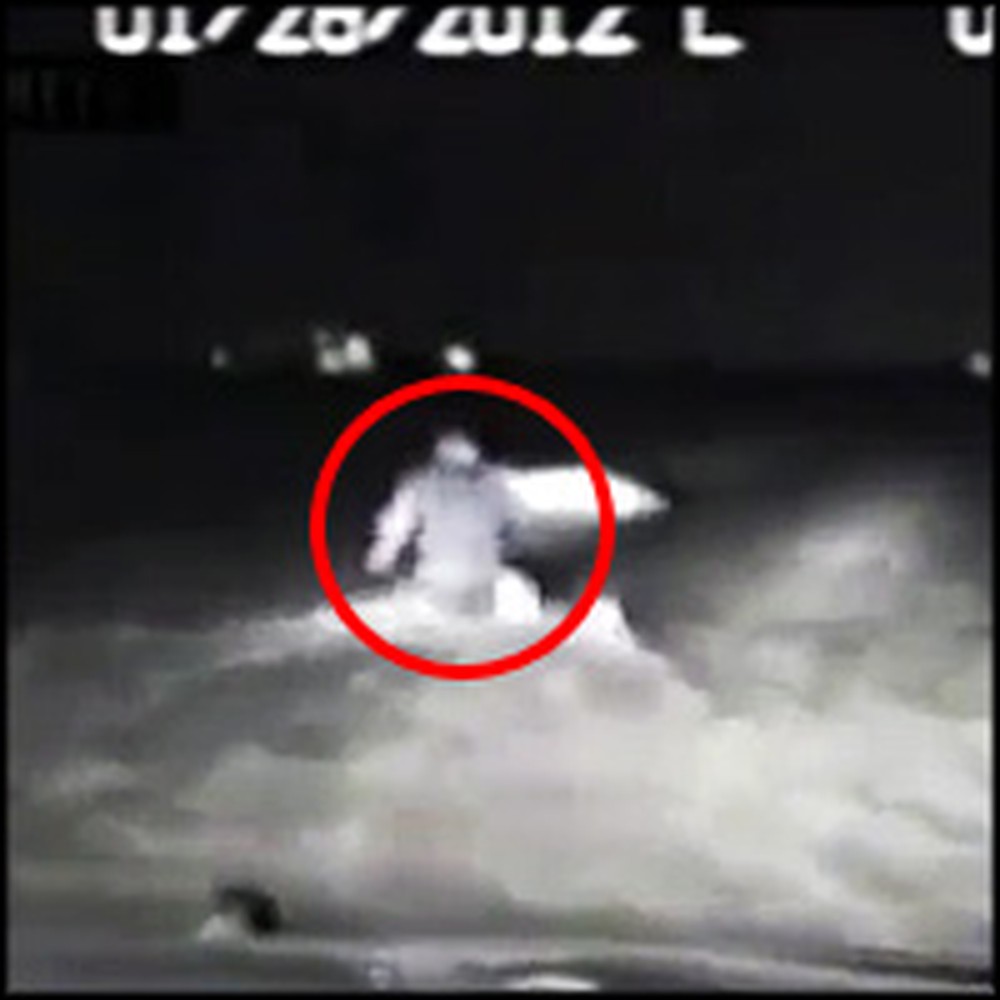 Cop Heroically Saves 2 Young Girls From a Sinking Car