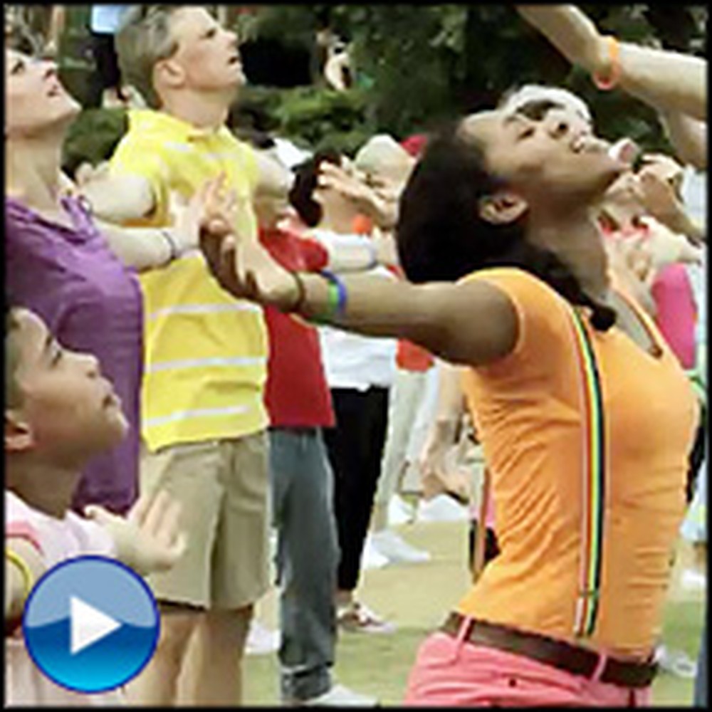 Hundreds of Christians Dance for Jesus in This Uplifting Flash Mob