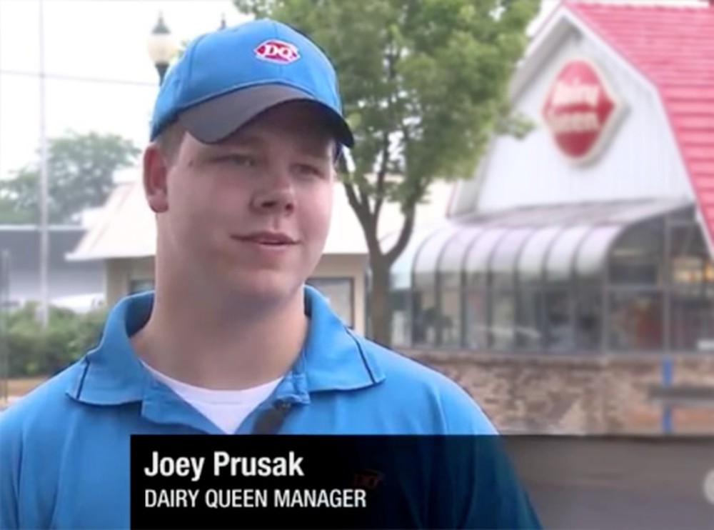 You'll be Moved by What This Dairy Queen Employee Did for a Blind Man - Heartwarming