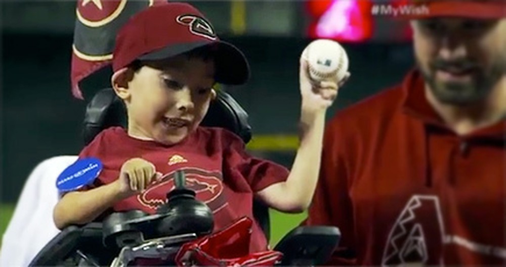 Professional Baseball Players Make a Sick Little Boy's Wish Come True