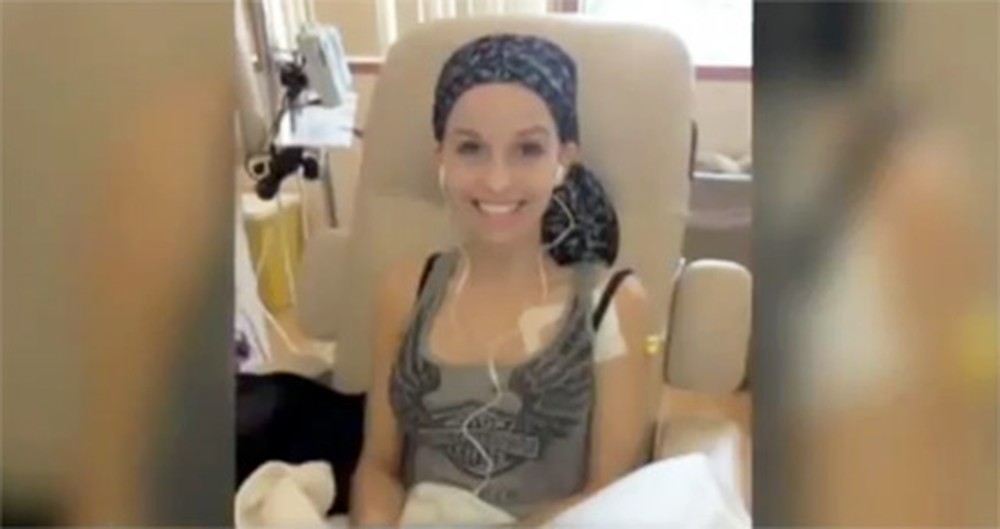 This Amazing Girl is Fighting Cancer... and For a Beauty Pageant Crown. She is So Strong!