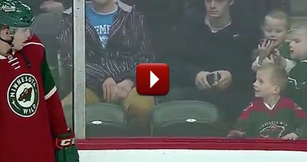 A Hockey Player's Simple Act of Kindness Made This Boy's Day