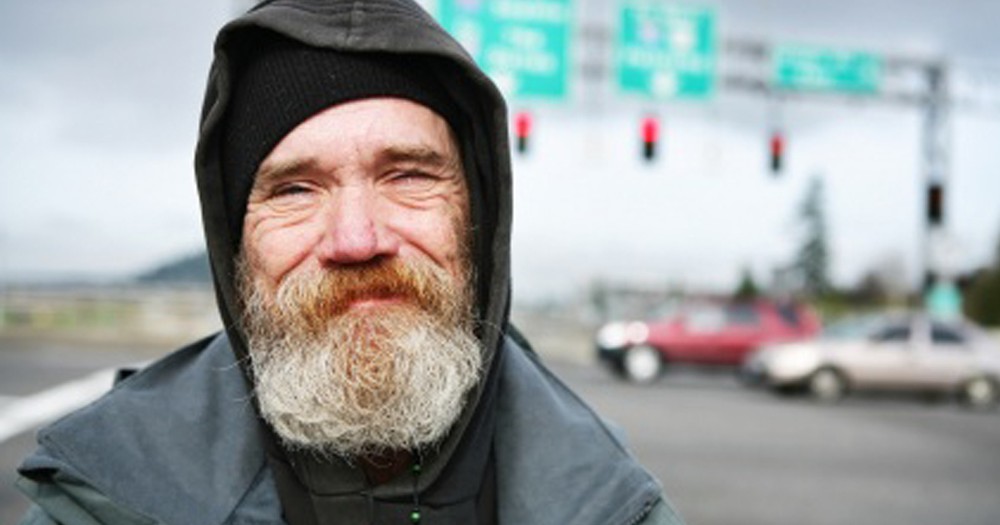 Homeless Man is an Angel Who Risked His Life to Save Many! 