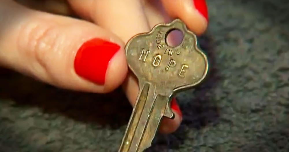 When I Heard The Secret These Keys Unlock, I Was Moved. This Celebrity's Act of Kindness Is Awesome!
