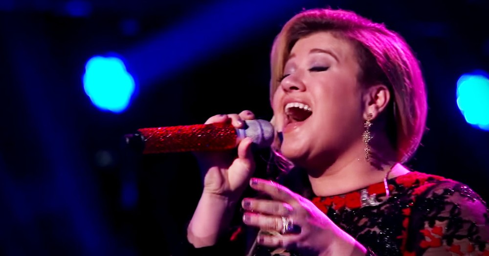Kelly Clarkson Singing This Classic COVERED Me In Chills!