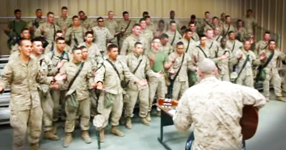 Marines Lift Up Our Lord In Praise--AMEN!