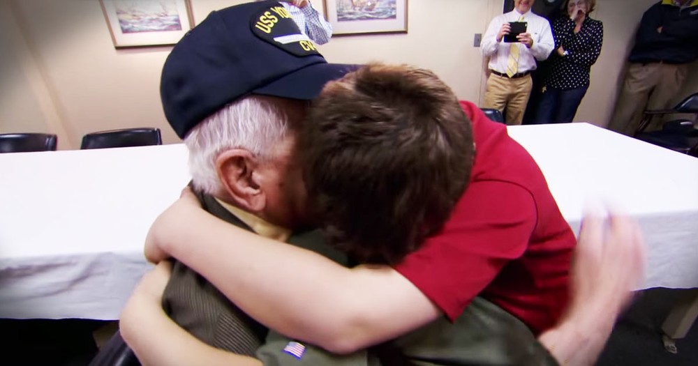 WWII Hero And His 2 Biggest Fans Will Steal Your Heart All Over Again