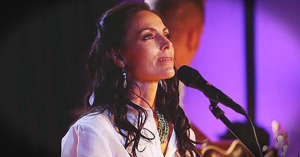 Joey+Rory Singing 'Jesus Paid It All' Is Beyond Moving