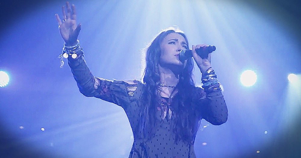 Lauren Daigle 'How Can It Be' Live Will Make Your Day