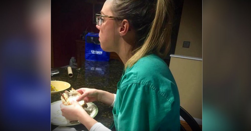What He Said About The Photo He Took Of His Wife Eating Went Viral!