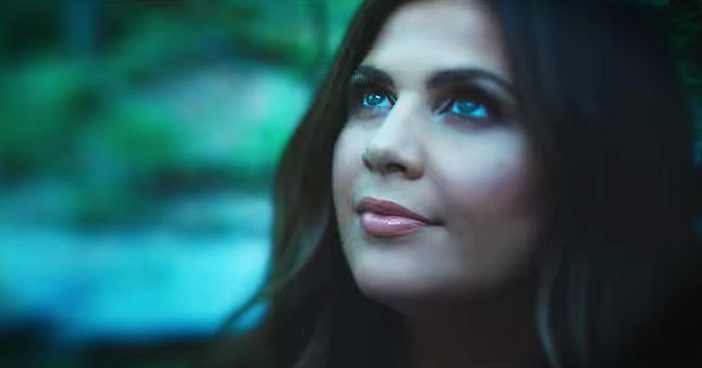 Hillary Scott Is Singing Worship And You'll Be Praising