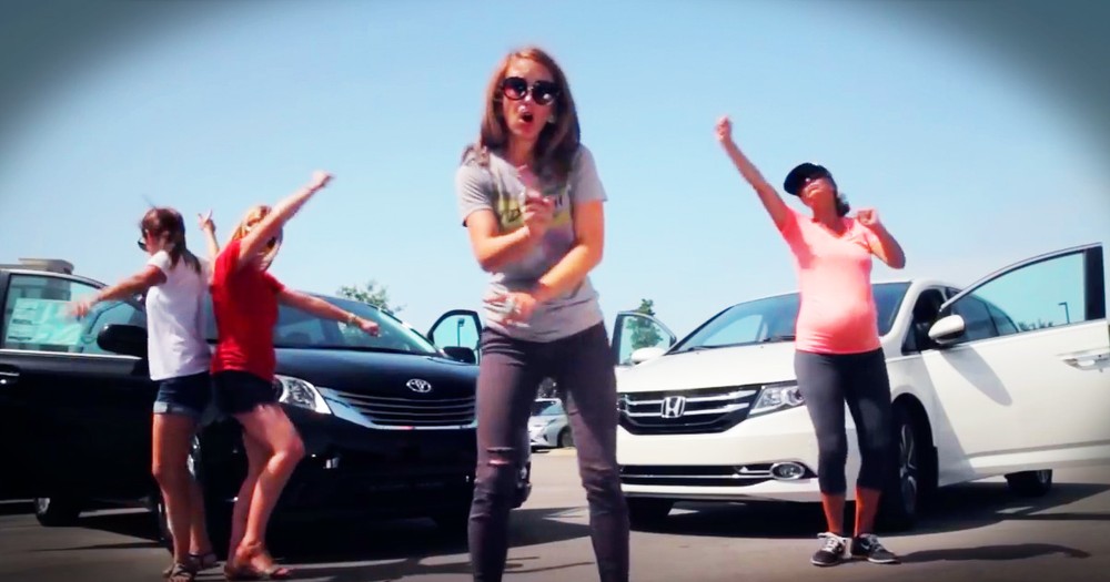 Funny Mommas Sing Hilarious Parody About Minivans 