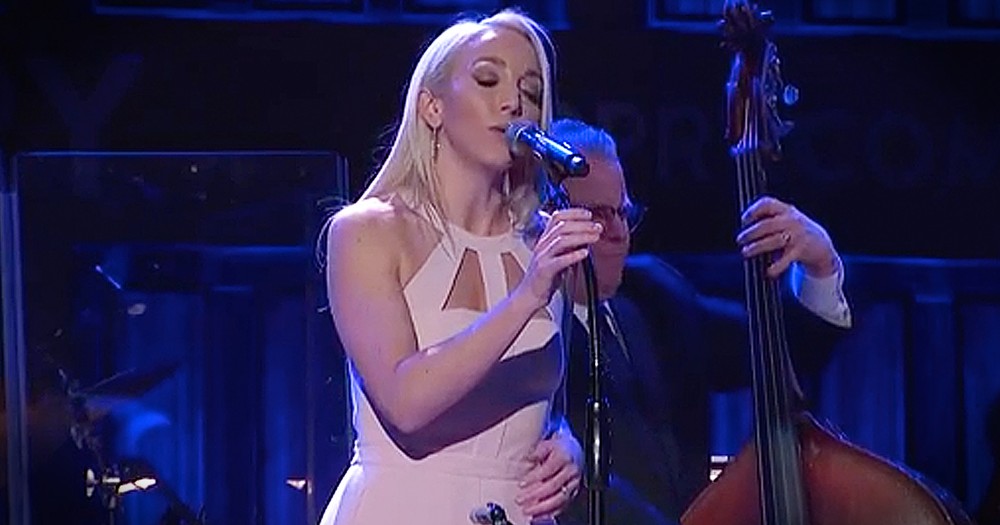 Talented Country Singer Performs Hymn 'In The Garden' At Grand Ole Opry