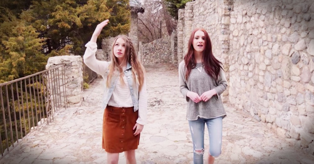 McKynlee and Maddie Wilson Worship With 'Come Thou Fount' and 'How Great Thou Art' ASL Mashup