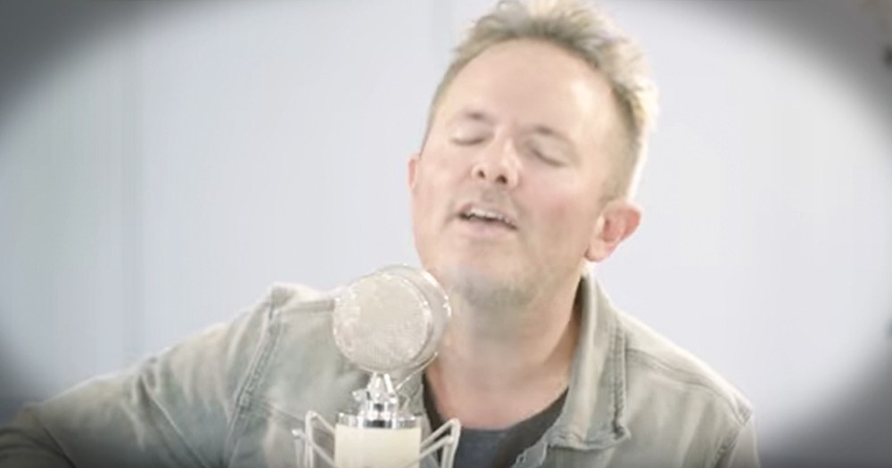 Chris Tomlin Gives Beautiful Acoustic Performance Of 'Come Thou Fount'