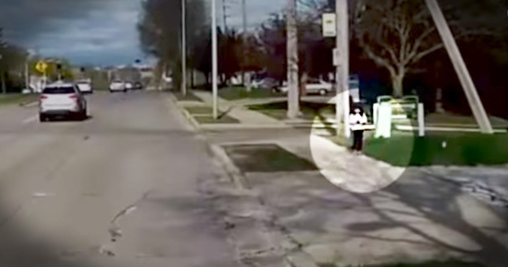 Heroic Bus Driver Saves Little Girl Wandering Alone Near A Busy Street