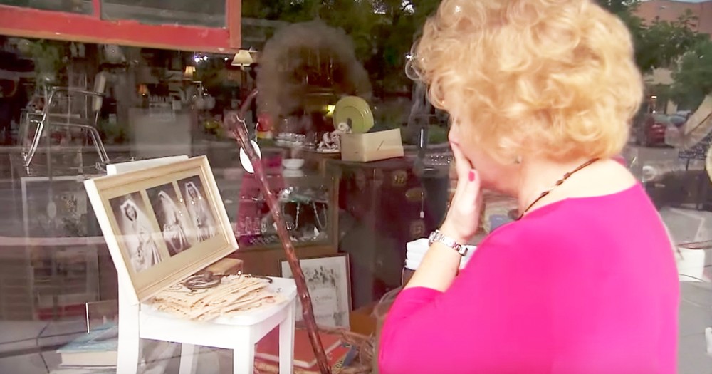 14 Years Later Woman Miraculously Finds Late Mother's Wedding Photos