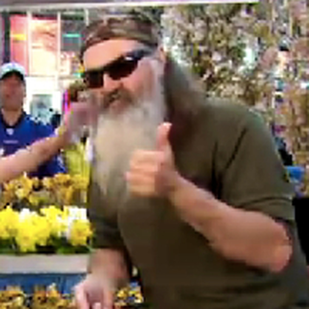 Duck Commander Phil Robertson Shares His Testimony on Good Morning America!