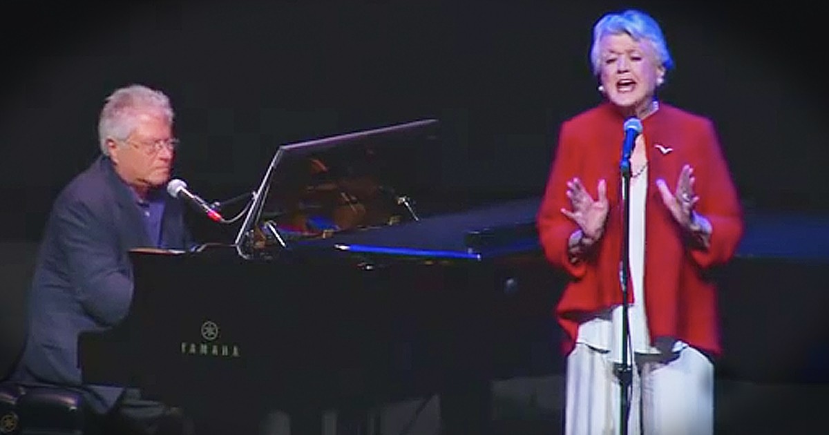 90 Year Old Angela Lansbury Sings Beauty And The Beast For 25th