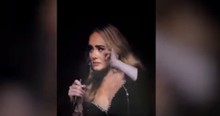 Adele Cries At Concert After Man Holds Up A Heartbreaking Photo