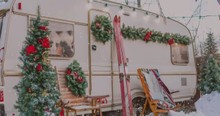 Alan Jackson Teams Up with Alison Krauss for a Touching Christmas Song, 'The Angels Cried'