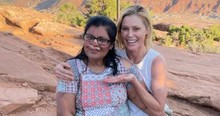 Woman Faints on Hike Only to Wake and Find Her Rescuer Is Julie Bowen from Modern Family