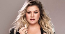 Kelly Clarkson Had The Perfect Response To Troll's Harsh Comment About Her Divorce From Husband