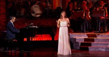 16-Year-Old Singer Wows The Crowd In Her Performance Of "Fields of Gold"
