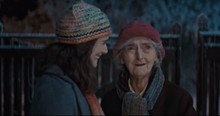 Caregiver Helps Elderly Woman Break Out Of Nursing Home For Christmas