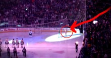 Canadians Sing The US National Anthem When Mic Died