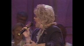 Wesley Pritchard, Tanya Goodman Sykes, Jeanne Johnson and Jake Hess - To Me It's So Wonderful [Live]