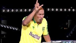 Francis Chan Live in England