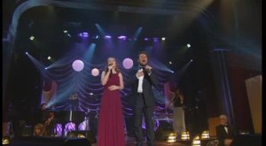 David Phelps and Maggie Beth Phelps - Agnus Dei [Live]