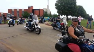 Christian Bikers Protect 9 Year-Old Tornado Victim's Funeral From Westboro Protesters