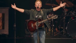 Chris Tomlin’s Powerful Live Rendition of ‘The First Hymn’ Will Stir Your Soul