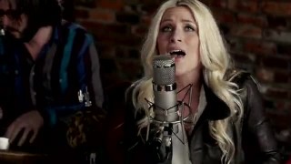 Dara Maclean: "Suitcases" Live