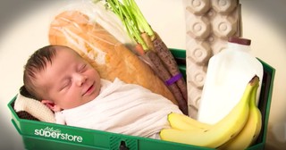 Woman Has A Baby In The Grocery Store