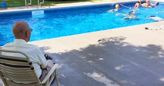 94-Year-Old Widower Builds Backyard Pool For Neighborhood Kids