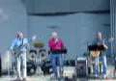 Servant sings Na Na Na Good Bye