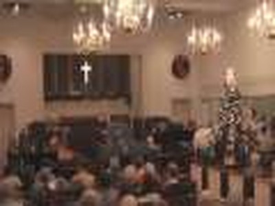 FUMC - Bastrop  HANGING OF THE GREENS