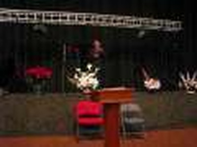 Jusue singing for GoD