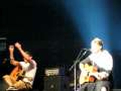 Stellar Kart live singing Shine Like The Stars