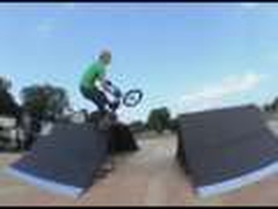 StuntDudes do CRAZY tricks!!!
