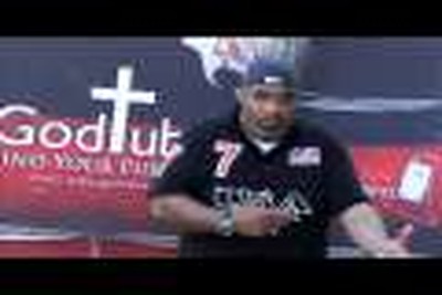 Reggie Dabbs reaching out to youth